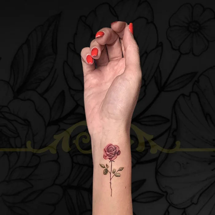 Tatuajes Minimalistas En Valencia | La Piratería Tattoo ®